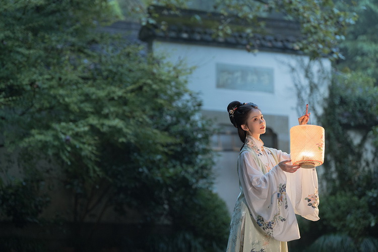 索尼发布FE 70-200mm F2.8 GM OSS II镜头 减重至1045g-第7张图片-科技快讯