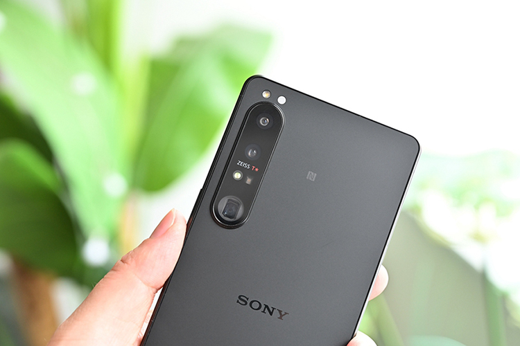 疑似索尼Xperia 1 V背面谍照曝光 取消ToF模块和RGB-IR传感器-第2张图片-科技快讯