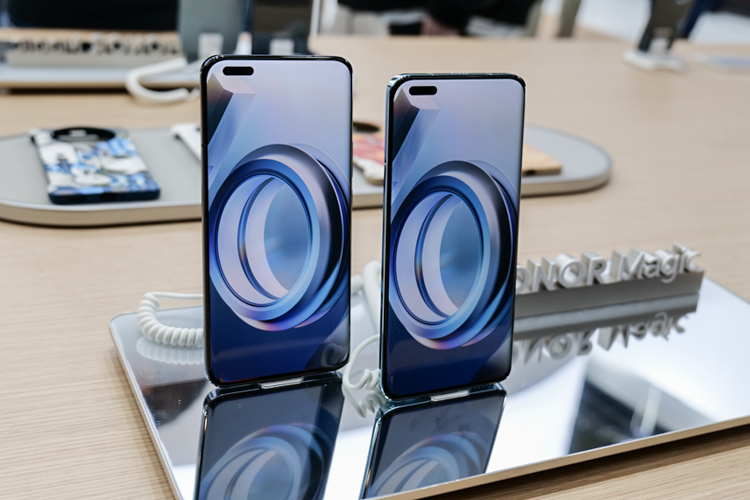 MWC2023 | 荣耀发布Magic5系列手机：搭载"缪斯之眼"星轮三摄，899欧元起-第1张图片-科技快讯