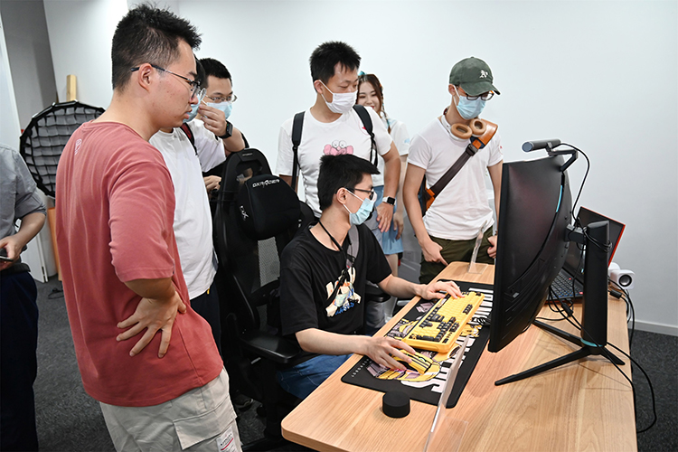 雷神科技亮相热点科技主题日活动 展现电竞新实力-第7张图片-科技快讯