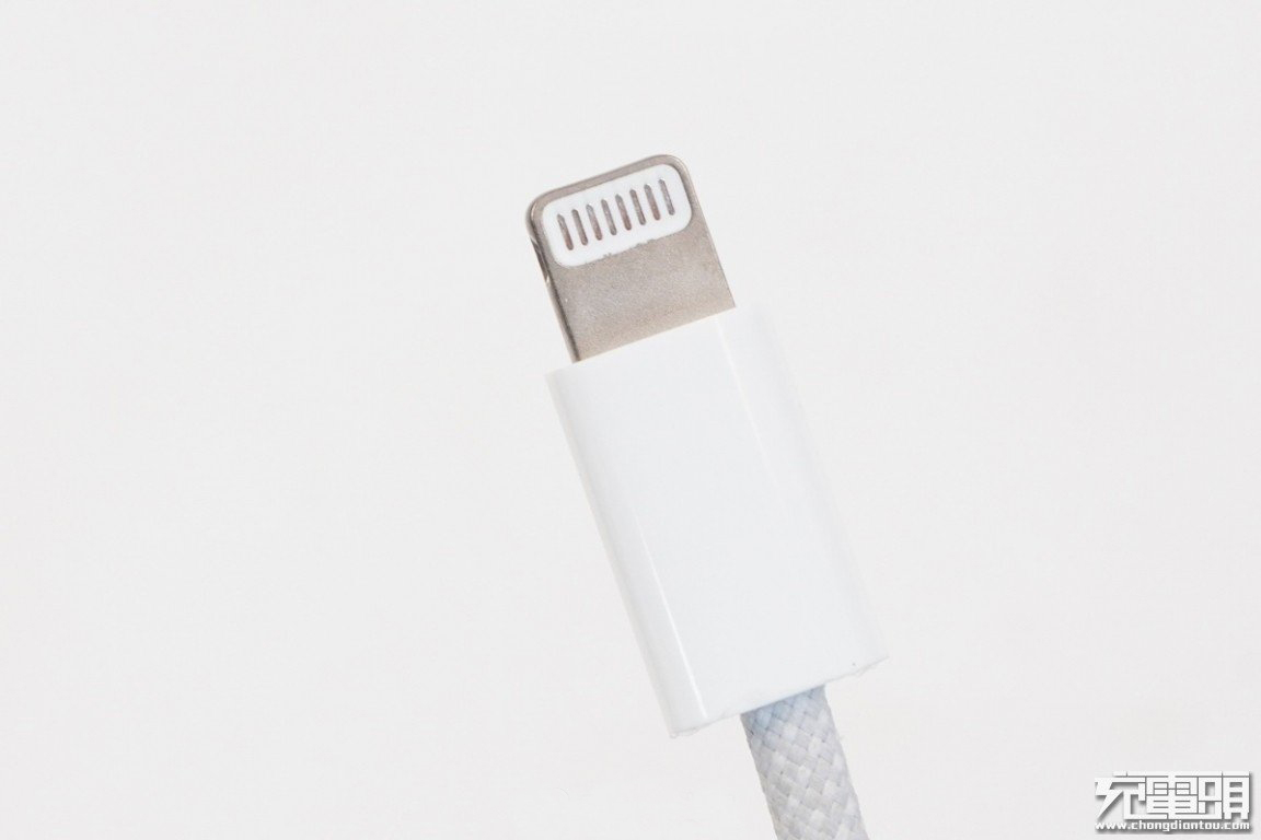 苹果Lightning编制线缆曝光  或是iPhone 12系列标配-第2张图片-科技快讯