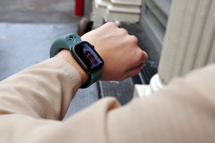 Wristcam发布双摄智能手表表带 可让Apple Watch实现拍照功能-第2张图片-科技快讯