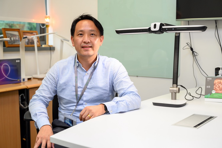 专访昕诺飞中国研究院院长刘海涛：台灯凭什么值3000+-第1张图片-科技快讯