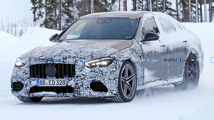 全新梅赛德斯-AMG C63测试谍照曝光：更大功率超480kW 预计下半年正式亮相-第4张图片-科技快讯