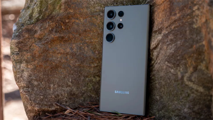三星Galaxy S24 Ultra影像或挤牙膏 除10倍光变略调整无其他变化-第2张图片-科技快讯