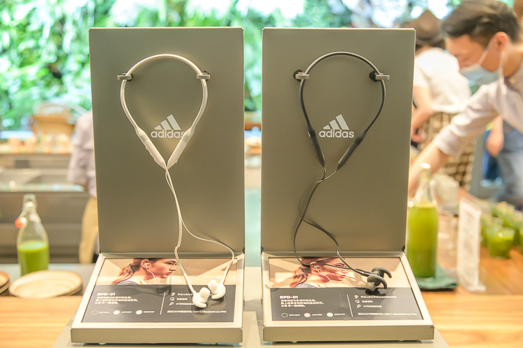 adidas再推跨界新品，RPD-01系列满足你对运动耳机的期待-第2张图片-科技快讯