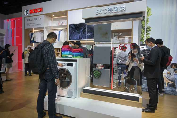 AWE2021 | 博世发布新品冰箱：不仅可以保鲜食材，还有美妆专属空间-第7张图片-科技快讯