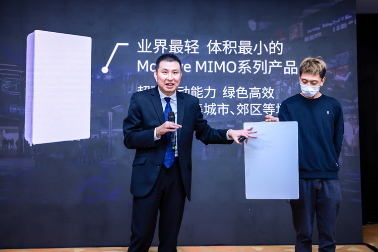 爱立信展示AIR 3268中频段mini-AAU设备：业界体积最轻巧-第1张图片-科技快讯