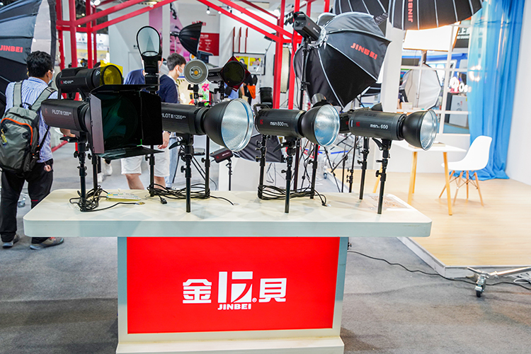 2020P&amp;I | 金贝现身P&amp;I展会现场 展示旗下多款灯光新品-第5张图片-科技快讯