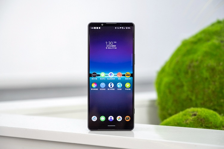 索尼Xperia 1 V手机渲染图曝光，在额头边框中加入了微型相机-第2张图片-科技快讯