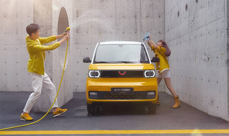 五菱宏光MINI EV马卡龙版正式上市 起售价3.76万元-第4张图片-科技快讯