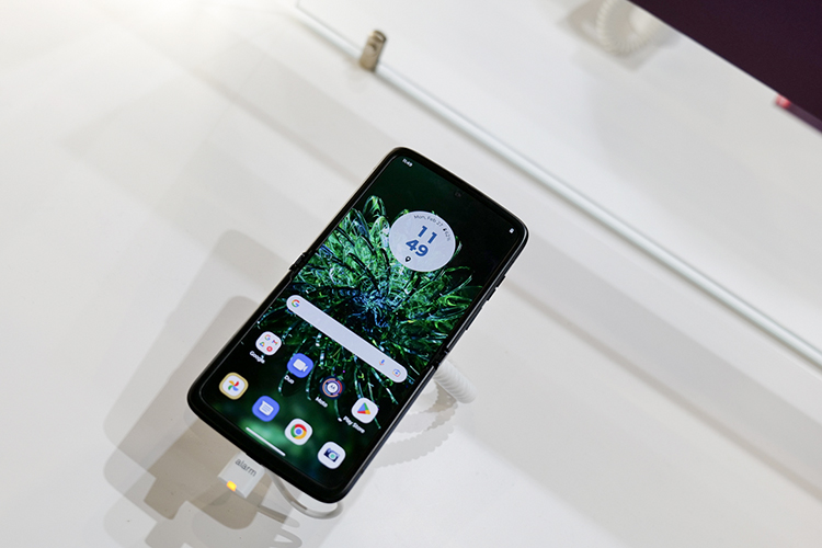 MWC2023 | 联想展示卷轴屏手机与笔记本概念产品 探索屏幕延展新用途-第11张图片-科技快讯