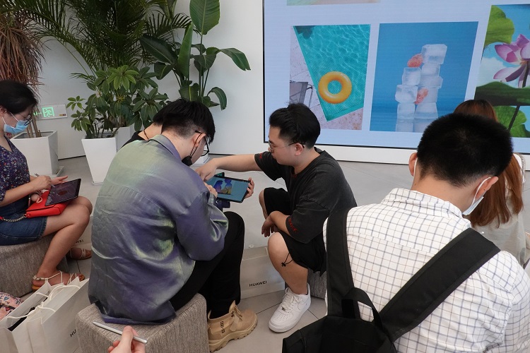 华为举办"画夏，不在话下"艺术沙龙，展现科技艺术融合魅力-第4张图片-科技快讯