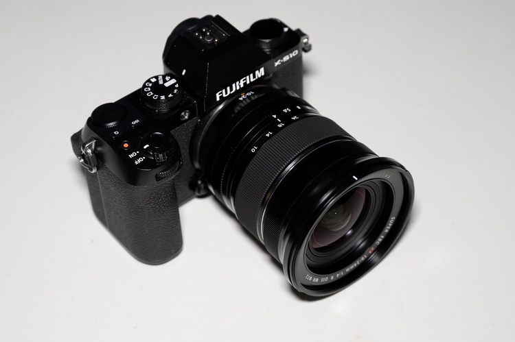 富士发布X-S10微单相机 直出、Vlog双重利器 -第1张图片-科技快讯