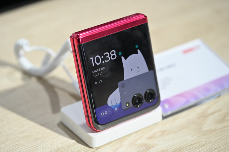 2023MWC丨联想展示最新折叠机moto razr 40 还有天禧生态等众多新品-第2张图片-科技快讯