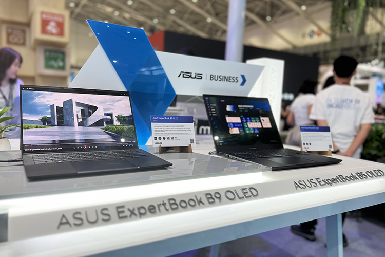 COMPUTEX 2023 | 华硕49寸144Hz超宽OLED曲面显示器首秀 带来沉浸游戏体验-第5张图片-科技快讯