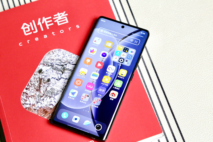 疑似vivo S17系列配置曝光 加入长焦副摄支持80W有线充电-第2张图片-科技快讯