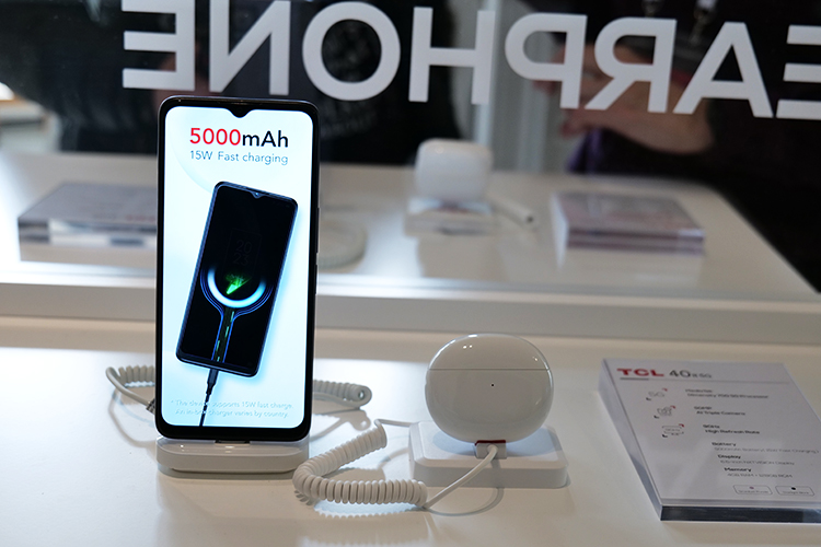 MWC2023 | TCL 40系列再添3款新机，加速5G手机普及，同时发布护眼新平板-第12张图片-科技快讯
