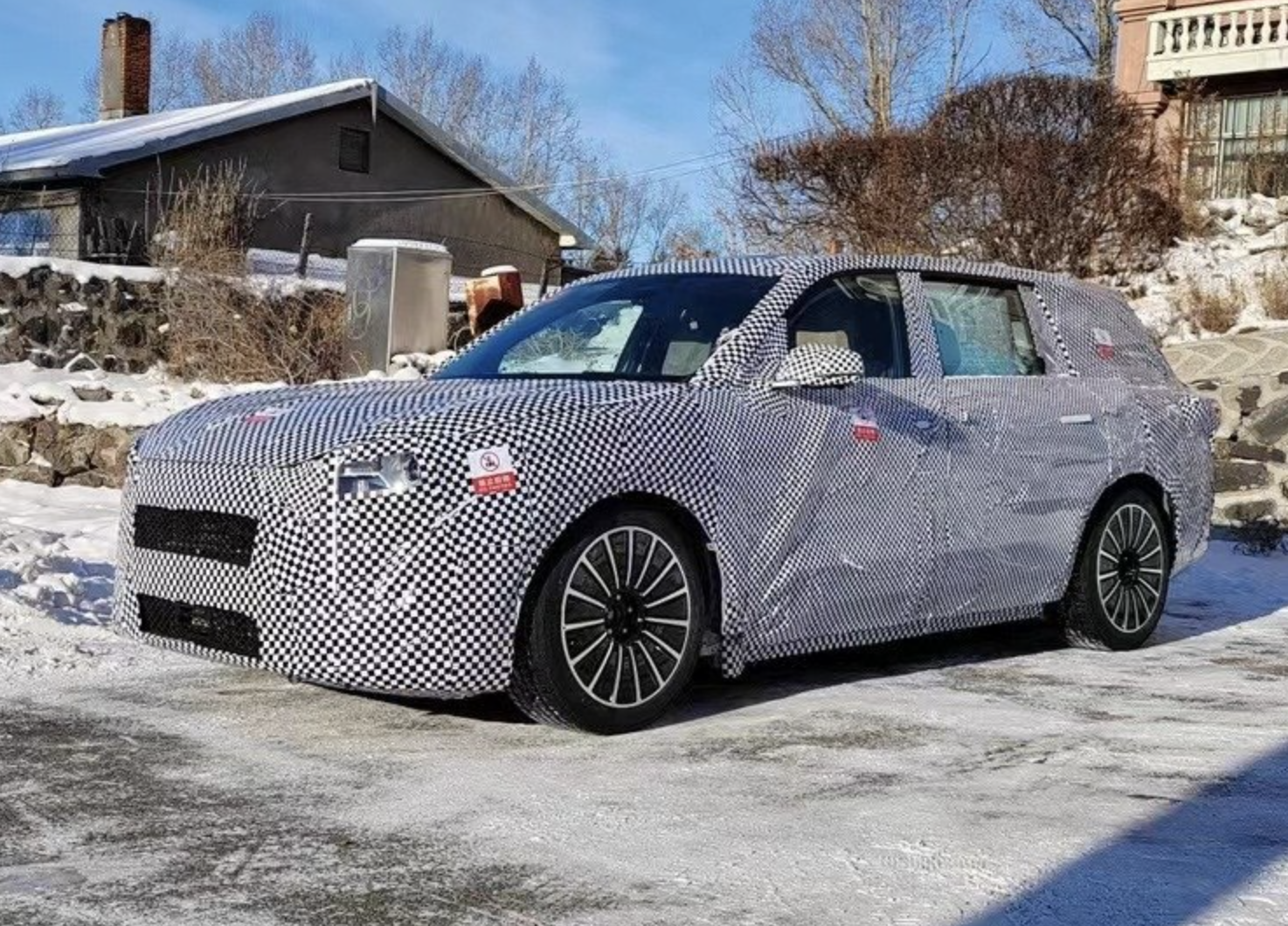 问界M9新车谍照曝光，定位大型SUV，或2023年上市-第1张图片-科技快讯