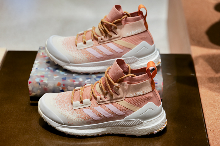 adidas TERREX旗舰店开业 开启可持续户外服饰-第3张图片-科技快讯