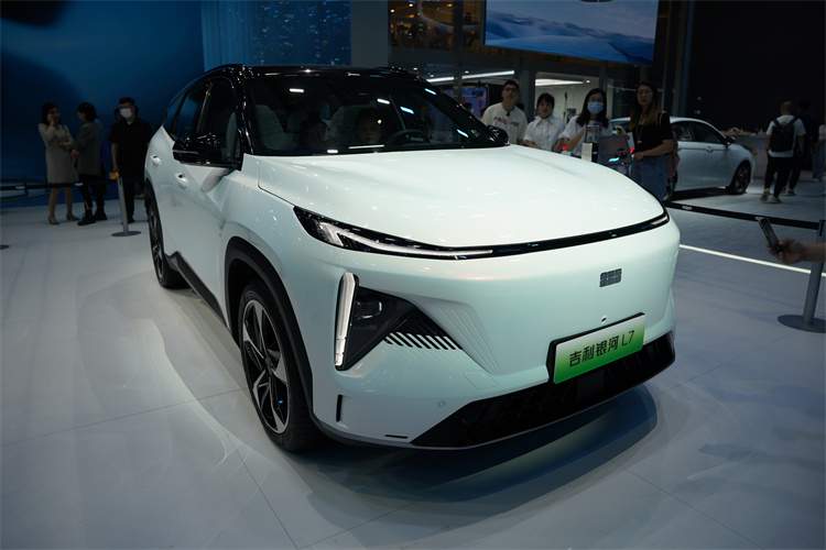 2023上海车展丨吉利银河L7"智爱座舱"大放异彩-第3张图片-科技快讯