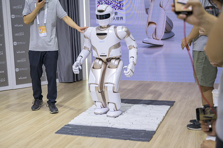 WAIC2021丨优必选发布仿人服务机器人Walker X 展示机器人技术发展成果-第4张图片-科技快讯