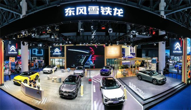 2021成都车展丨孤单又花哨的雪铁龙，凡尔赛C5 X 改装版亮相-第1张图片-科技快讯