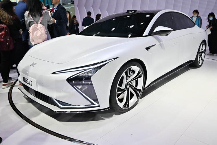 2021上海车展 | 智己展示L7智能纯电动汽车：更高续航可达1000km-第2张图片-科技快讯