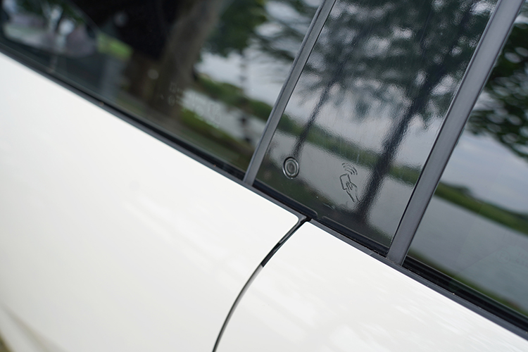 试驾极氪X：零百加速3.7秒 给紧凑型SUV打个样-第2张图片-科技快讯