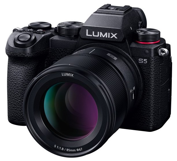松下Lumix S 85mm f/1.8镜头曝光 传言定价599美元-第2张图片-科技快讯