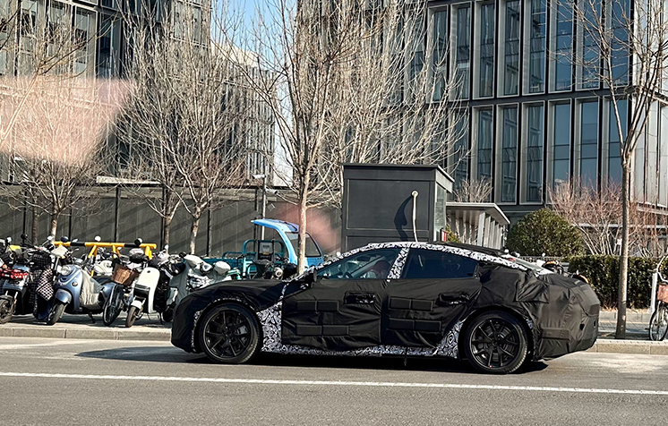 小米汽车路试谍照被网友曝光，外观酷似帕拉梅拉，售价或超过30万-第2张图片-科技快讯