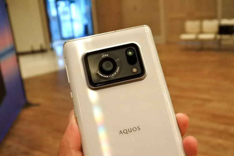 夏普Aquos R6正式发布 搭载后置单摄1英寸大底摄像头-第2张图片-科技快讯