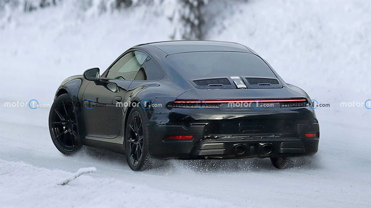 保时捷911改款车型曝光 将提供双门轿跑和敞篷车型-第4张图片-科技快讯