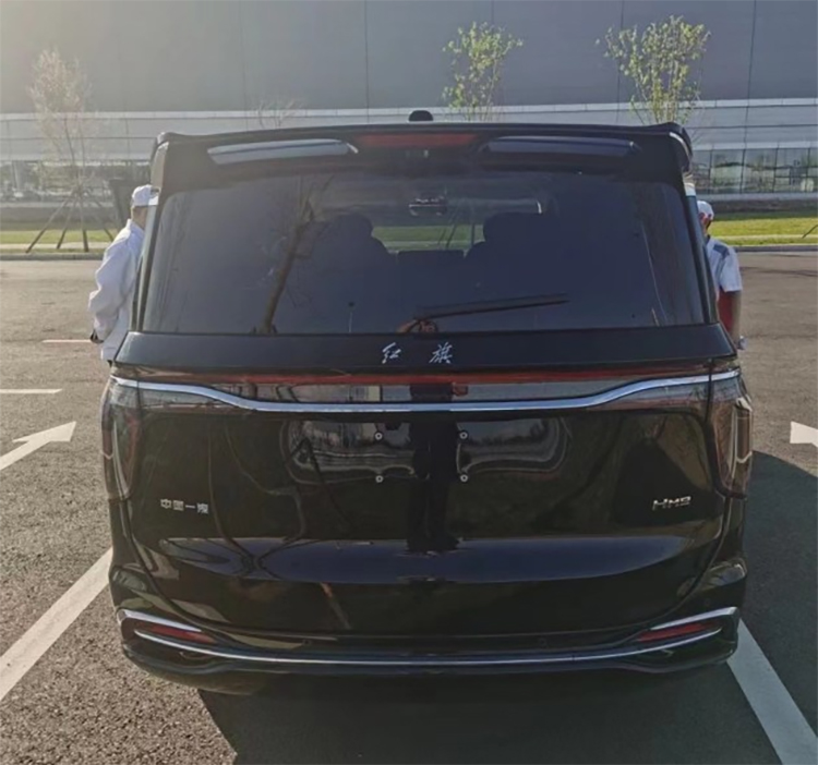 红旗HM9 PHEV车型曝光 旗下首款插混MPV车型-第4张图片-科技快讯