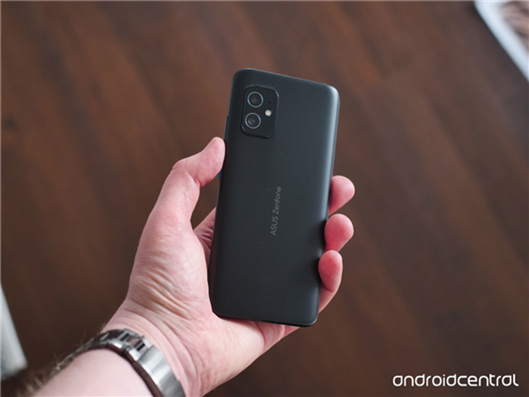 华硕ZenFone 8手机发布，5.9英寸屏幕，最小屏的骁龙888旗舰-第2张图片-科技快讯