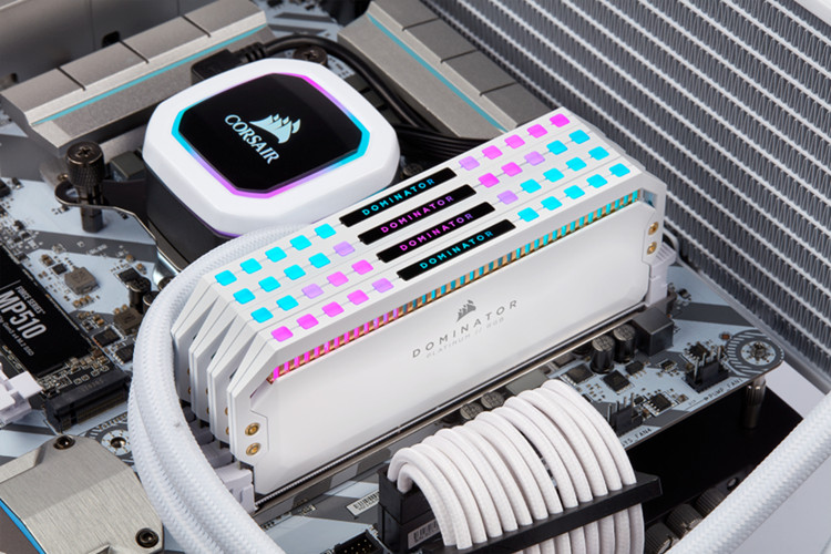 壮大白色系产品 海盗船发布统治者铂金RGB DDR4内存白色版-第3张图片-科技快讯