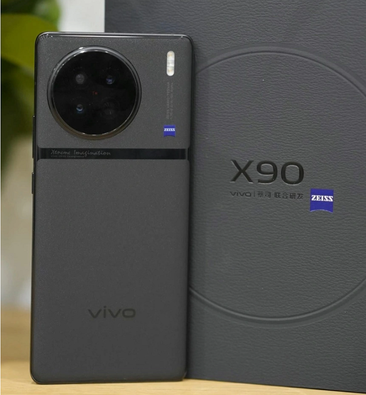 vivo X90系列真机曝光，三款颜色，后置不对称圆形摄像模组-第1张图片-科技快讯