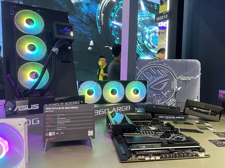 COMPUTEX 2023 | 华硕49寸144Hz超宽OLED曲面显示器首秀 带来沉浸游戏体验-第6张图片-科技快讯