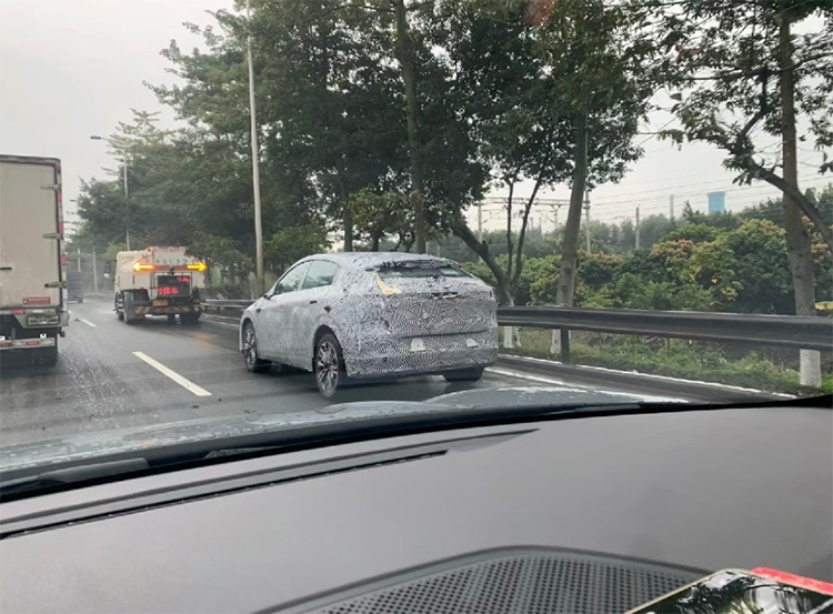 小鹏F30路试谍照曝光 或将于今年内正式亮相-第4张图片-科技快讯