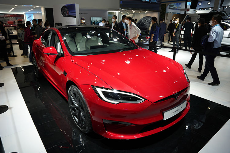 CIIE2022 | 特斯拉人形机器人亮相进博会 Model S/X Plaid中国首秀-第3张图片-科技快讯