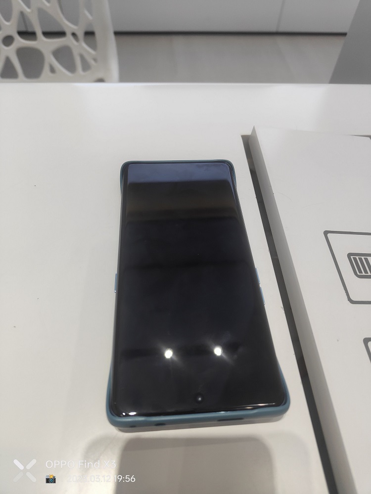 OPPO Find X6系列疑似真机曝光，后置硕大圆形摄像模组-第3张图片-科技快讯