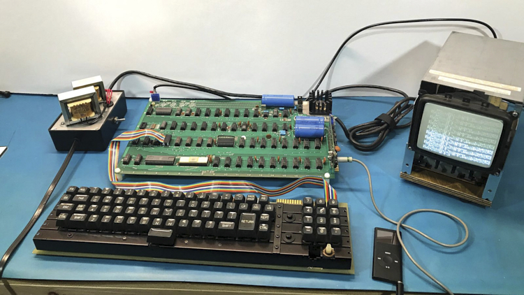 乔布斯亲手编号的Apple-1电脑拍卖，预计超过375000美元-第1张图片-科技快讯