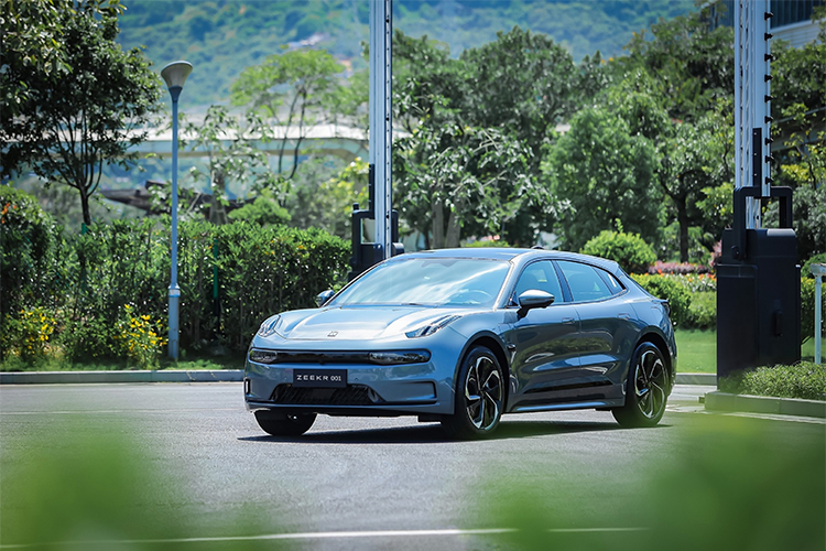 极氪001千里续航版交付 纯电续航可达1032km-第3张图片-科技快讯