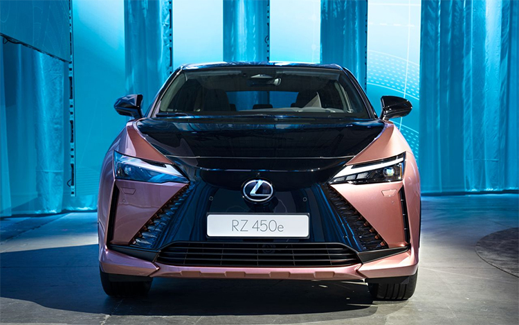 雷克萨斯RZ450e正式发布：定位纯电中型SUV 续航450km-第1张图片-科技快讯