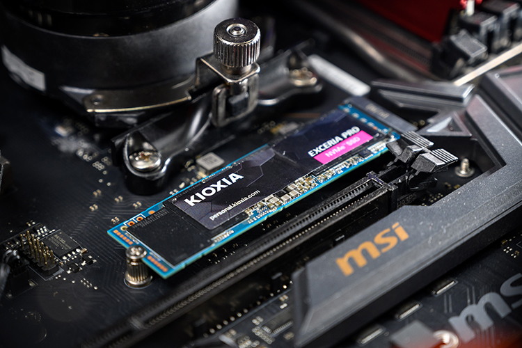 为什么现在旗舰级固态硬盘SSD都采用PCIe 4.0通道？-第7张图片-科技快讯