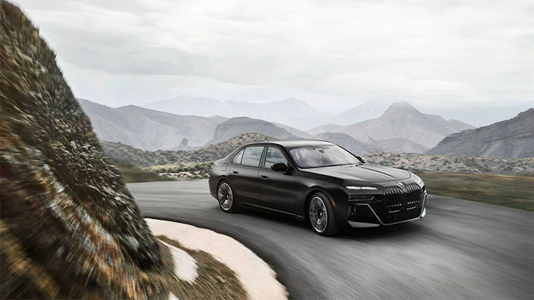 全新BMW 7系及i7全球首发：宝马旗舰迈入纯电动时代 续航超600km-第6张图片-科技快讯