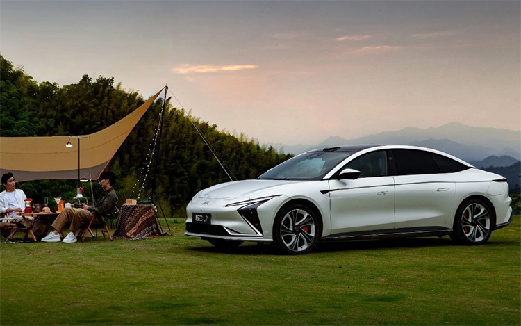 智己LS7两款新增车型上市：搭载全程AI舱 28.98万元起-第5张图片-科技快讯