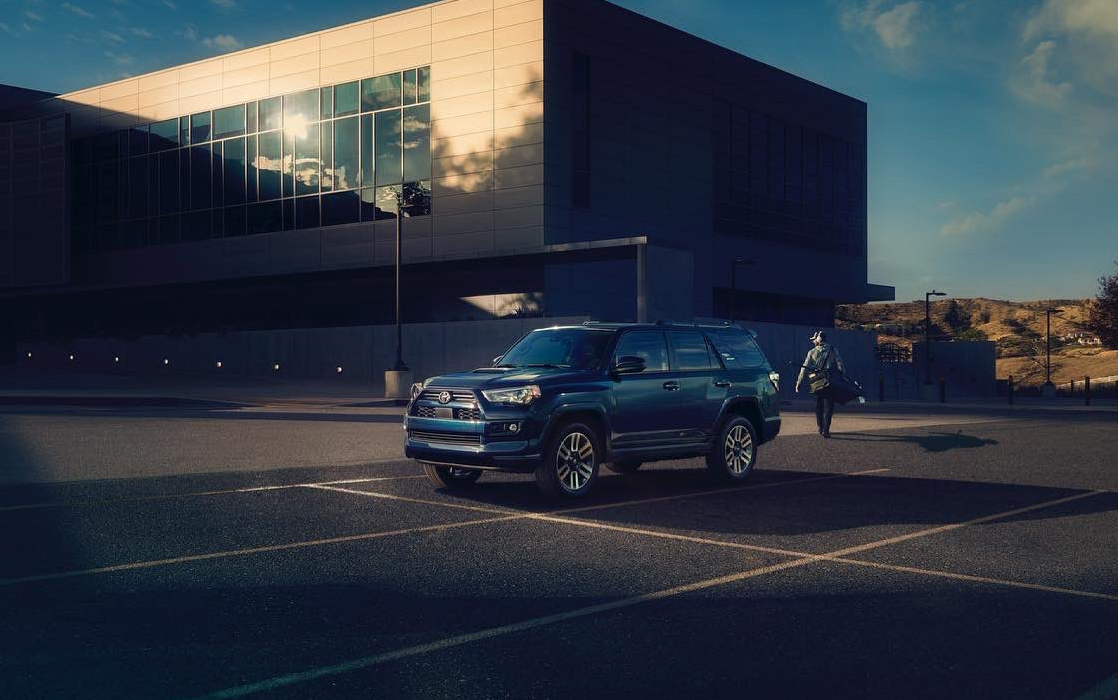 丰田新款4Runner TRD Sport官图发布 换装运动套件-第1张图片-科技快讯