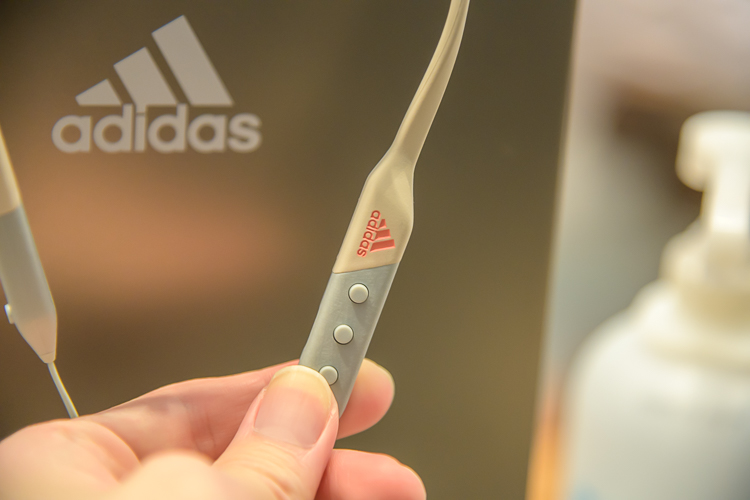 adidas再推跨界新品，RPD-01系列满足你对运动耳机的期待-第5张图片-科技快讯