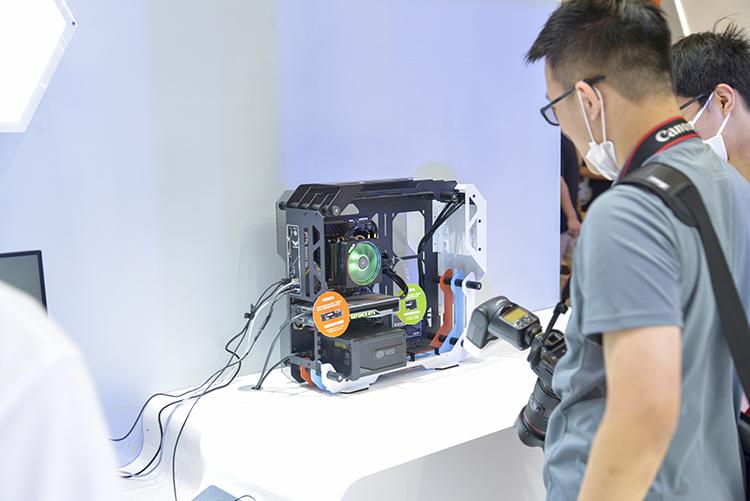 ChinaJoy2020盛大开幕 热点畅玩节展现诸多酷玩好物-第7张图片-科技快讯